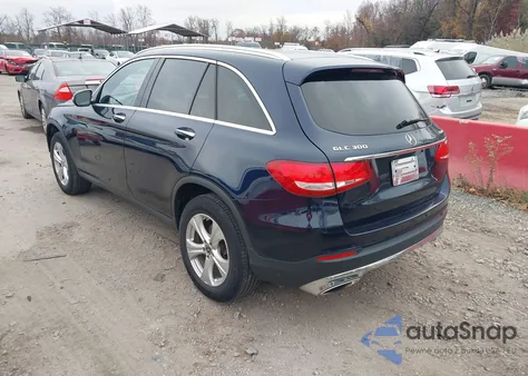 2018 Mercedes-Benz Glc 300 4Matic z USA, uszkodzony, nr VIN WDC0G4KB0JV086264